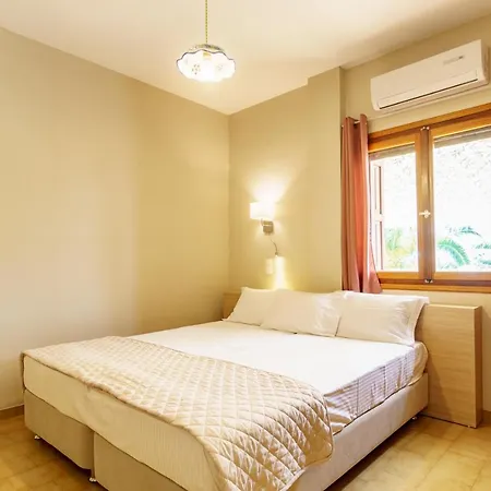 Irini Apart-hotel
