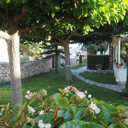 Irini Hotel apartamentowy Skyros