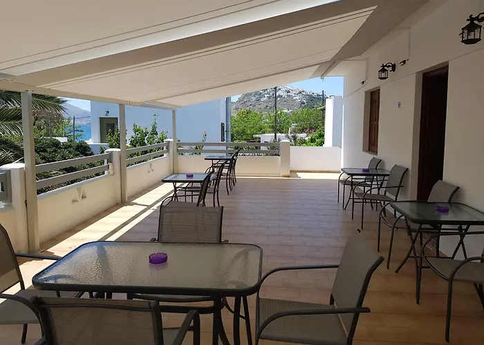 Irini Aparthotel Skyros