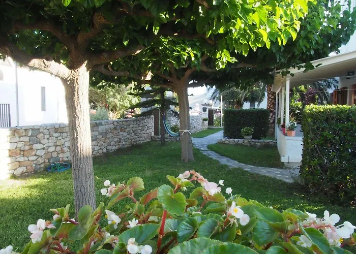 Irini Aparthotel Skyros